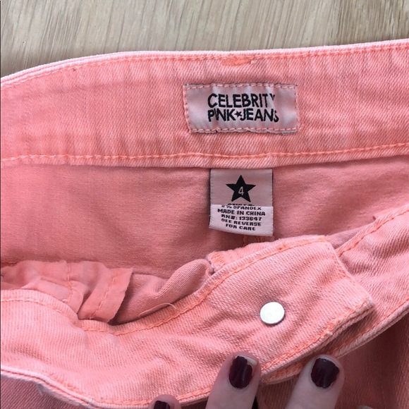 ‼️3/$20 or 4/$25‼️ Celebrity pink jeans size 4 - Picture 4 of 4